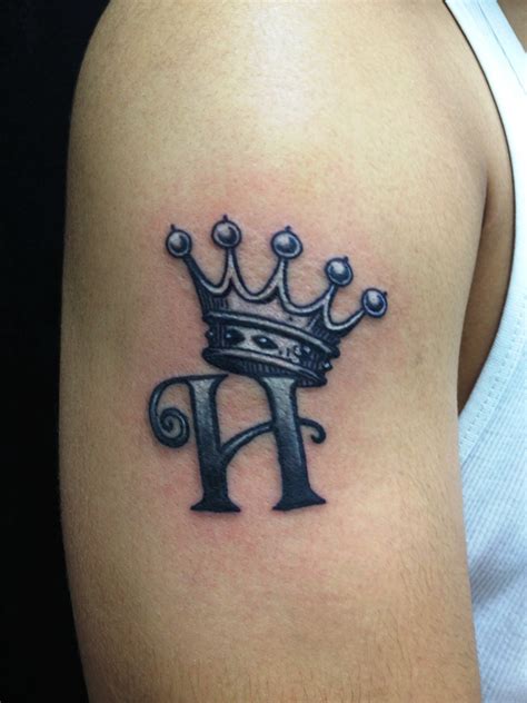 best crown tattoo designs.